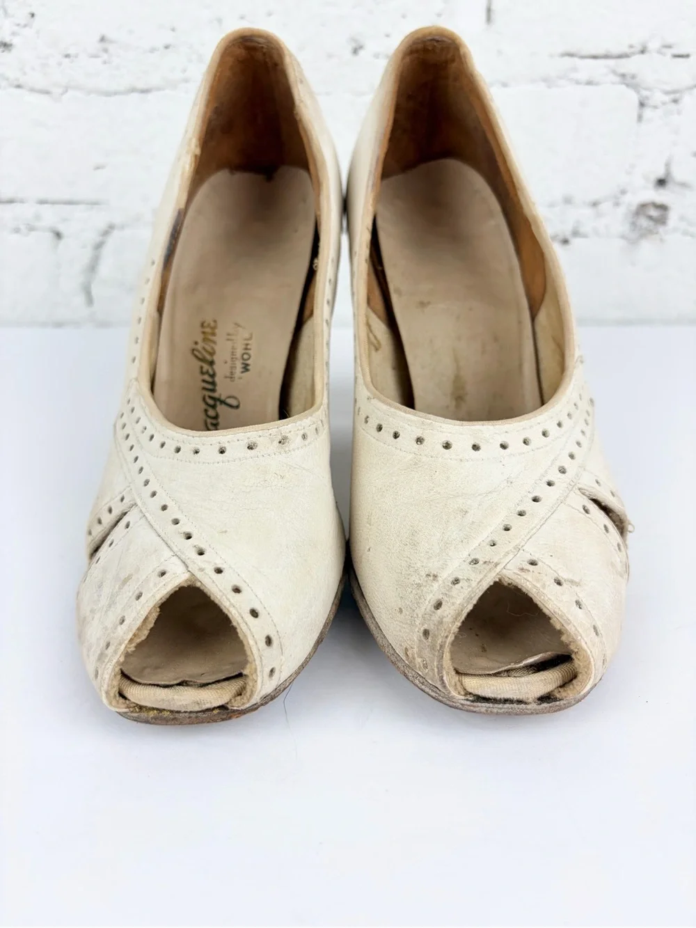 VTG 30s 40s Jacqueline Wohl Cream Vintage Peep Toe Cutout Heels